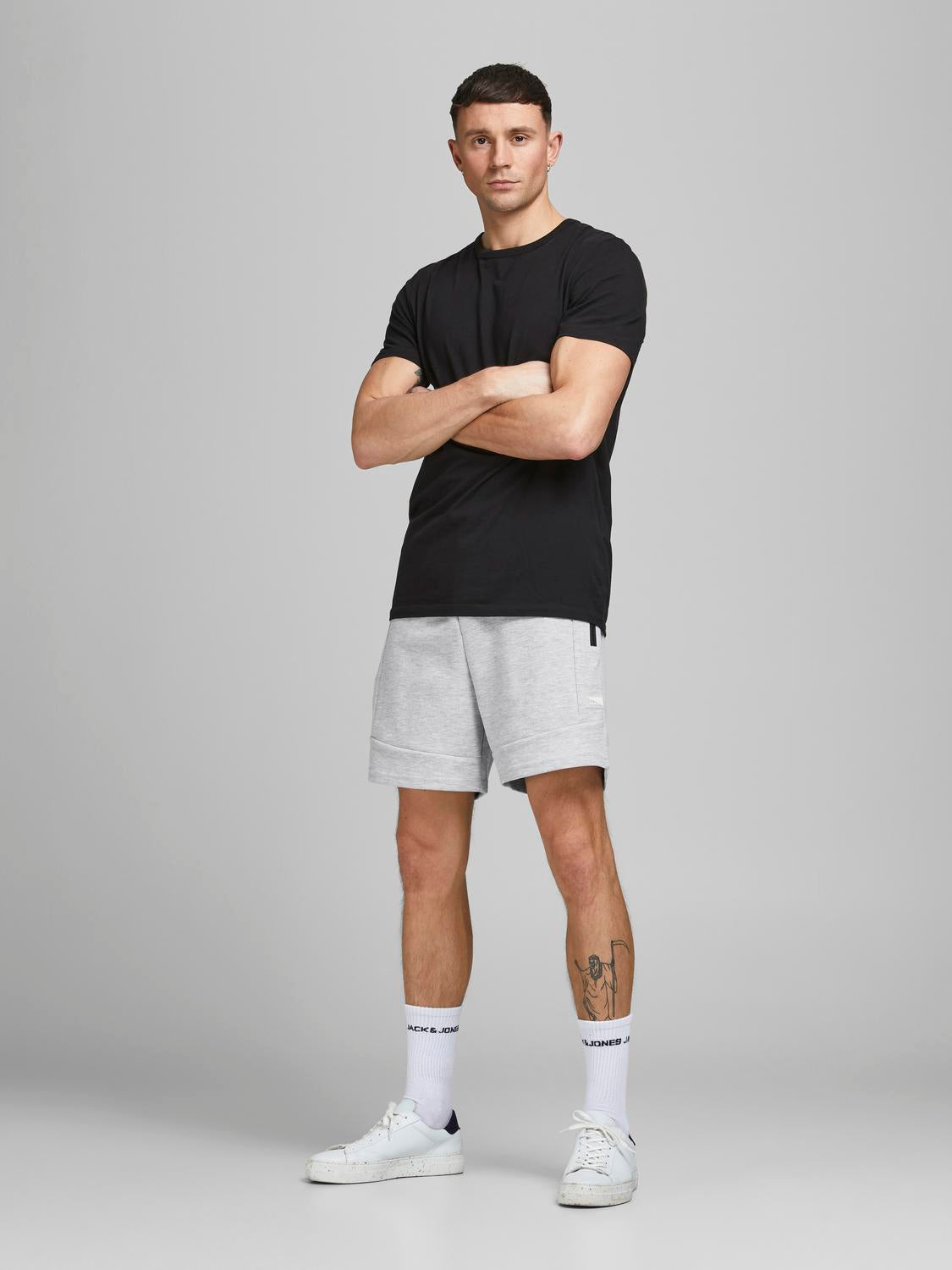 model_shot-front_full