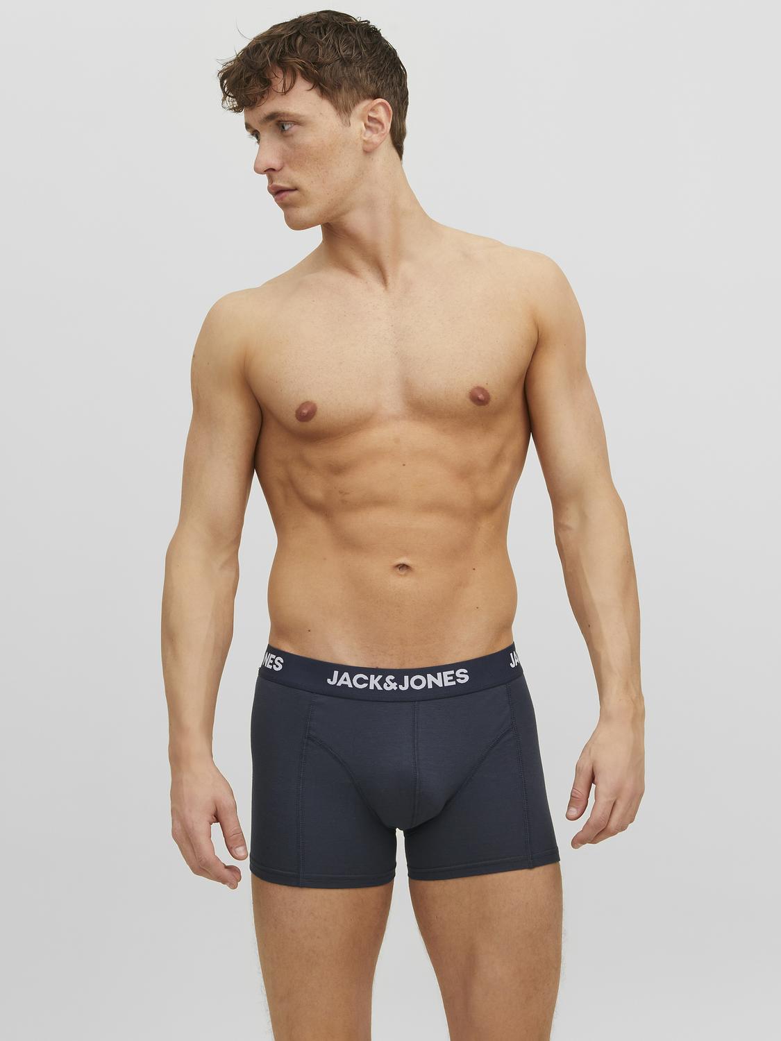 model_shot-detail