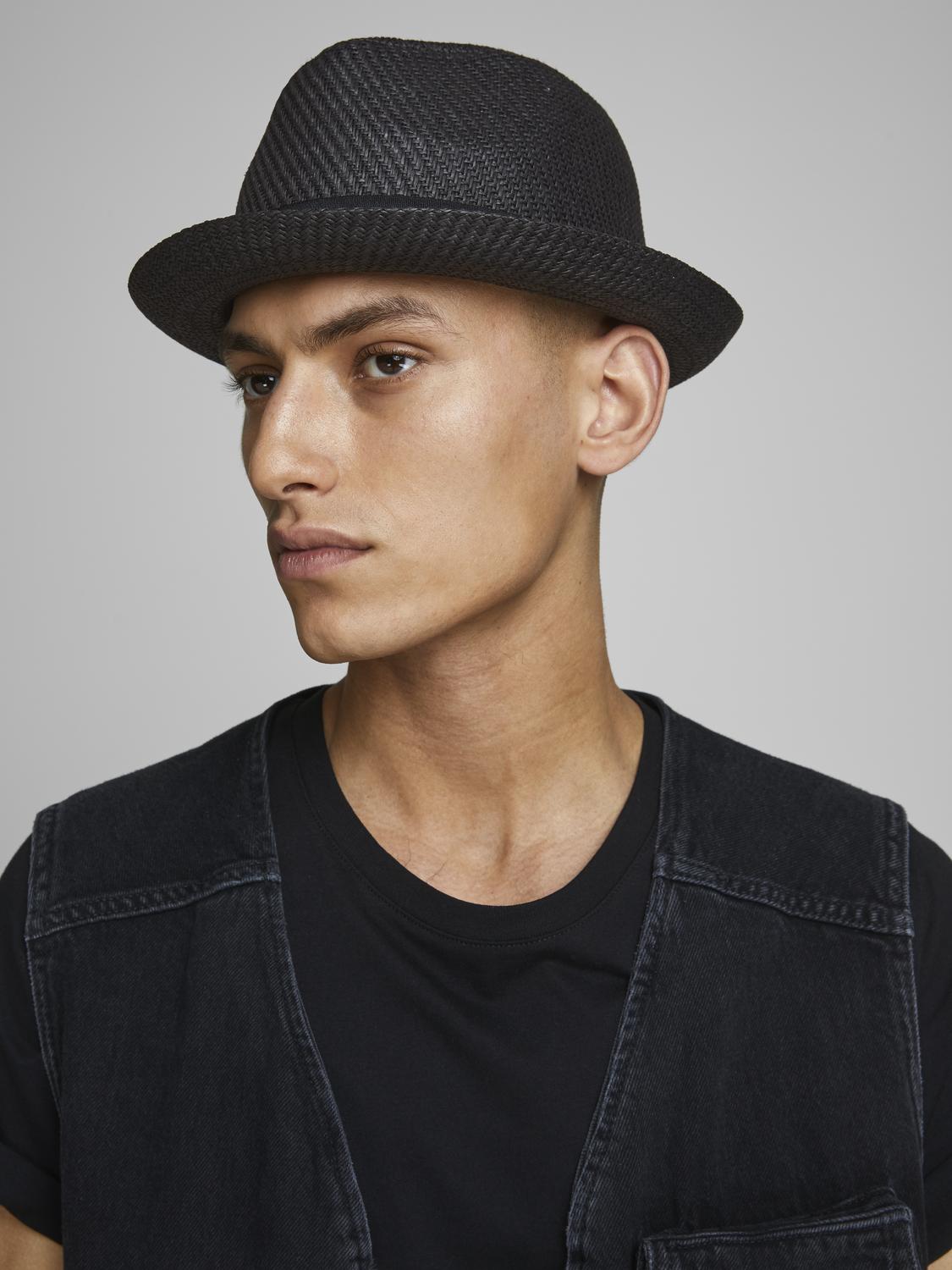 model_shot-front