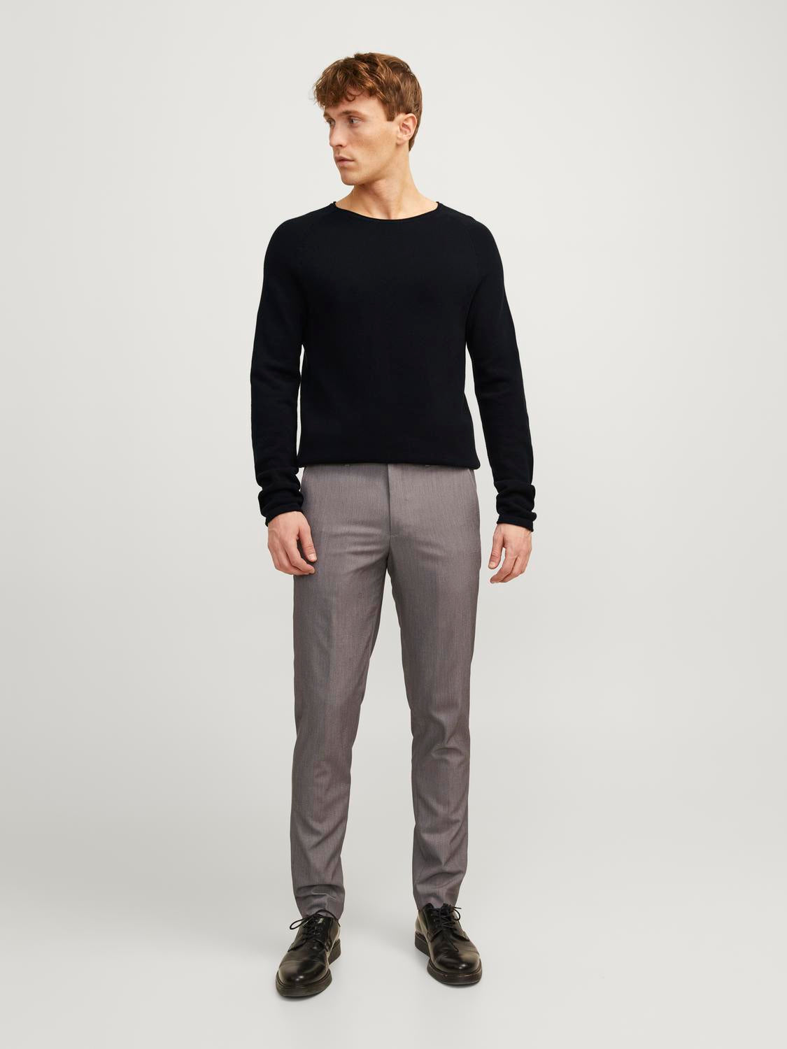 model_shot-front_full