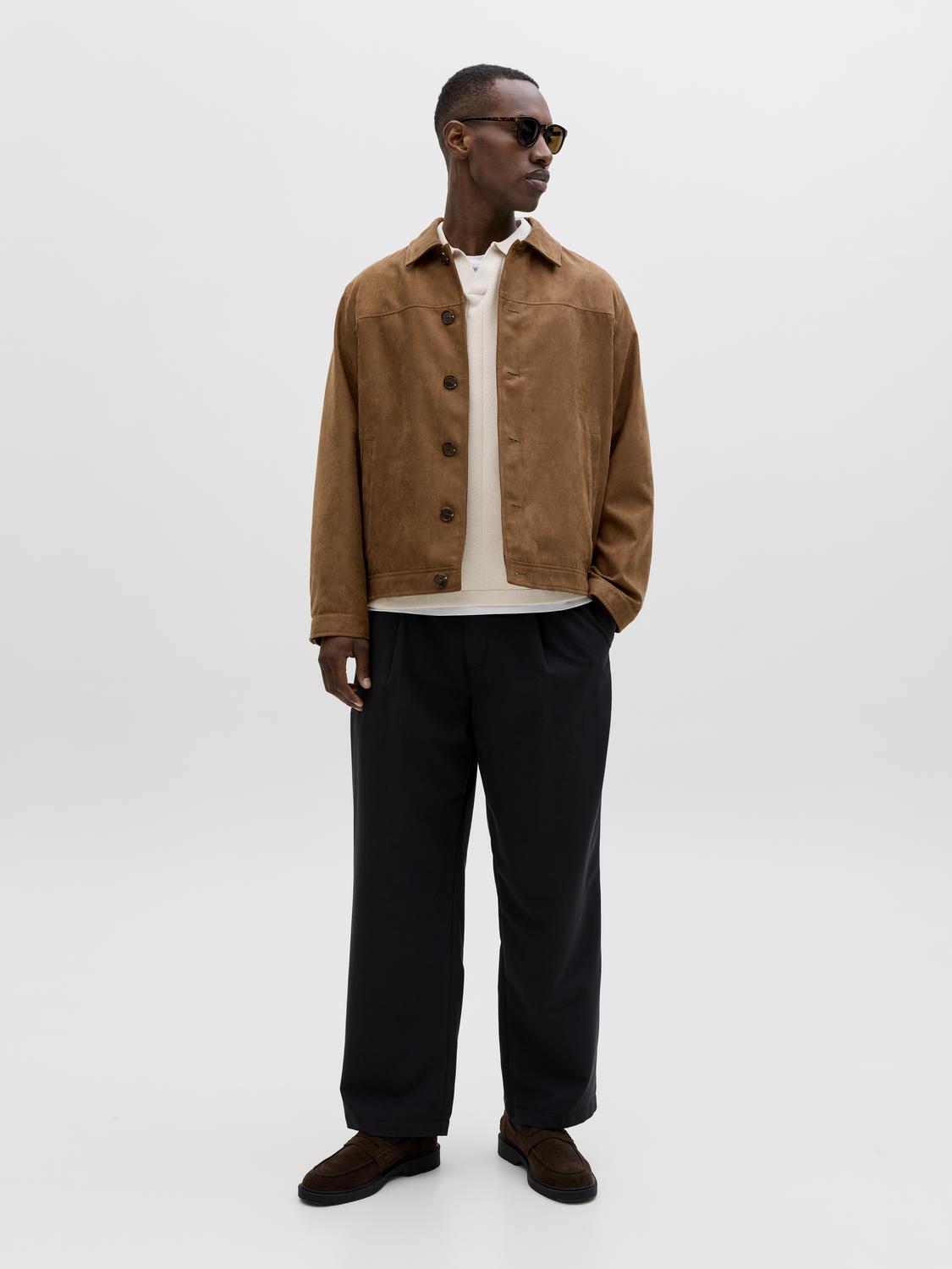 model_shot-front_full