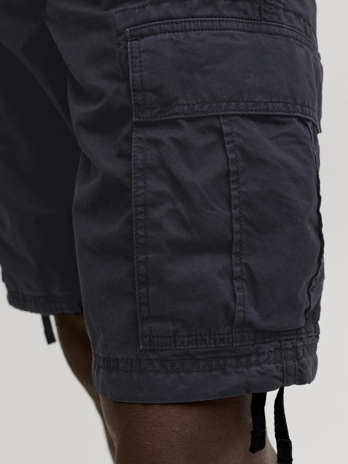 model_shot-detail