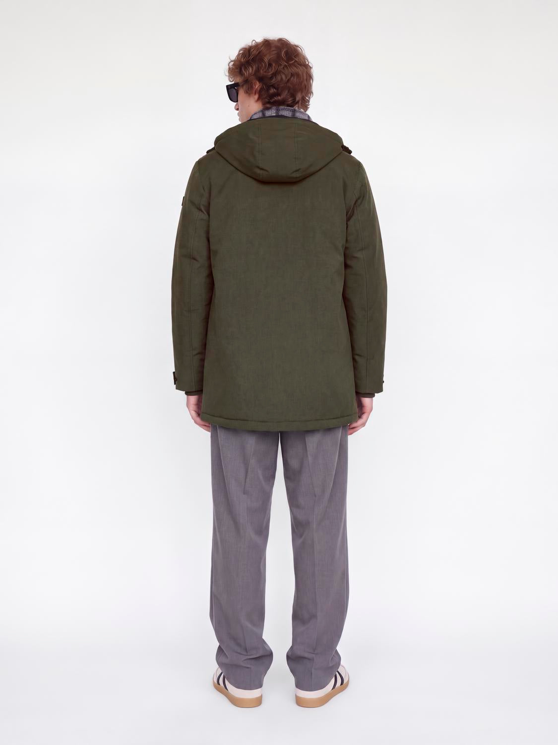model_shot-back