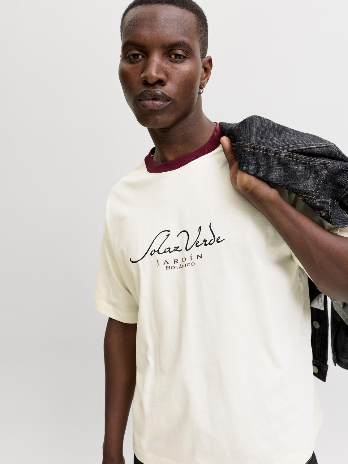 model_shot-creative