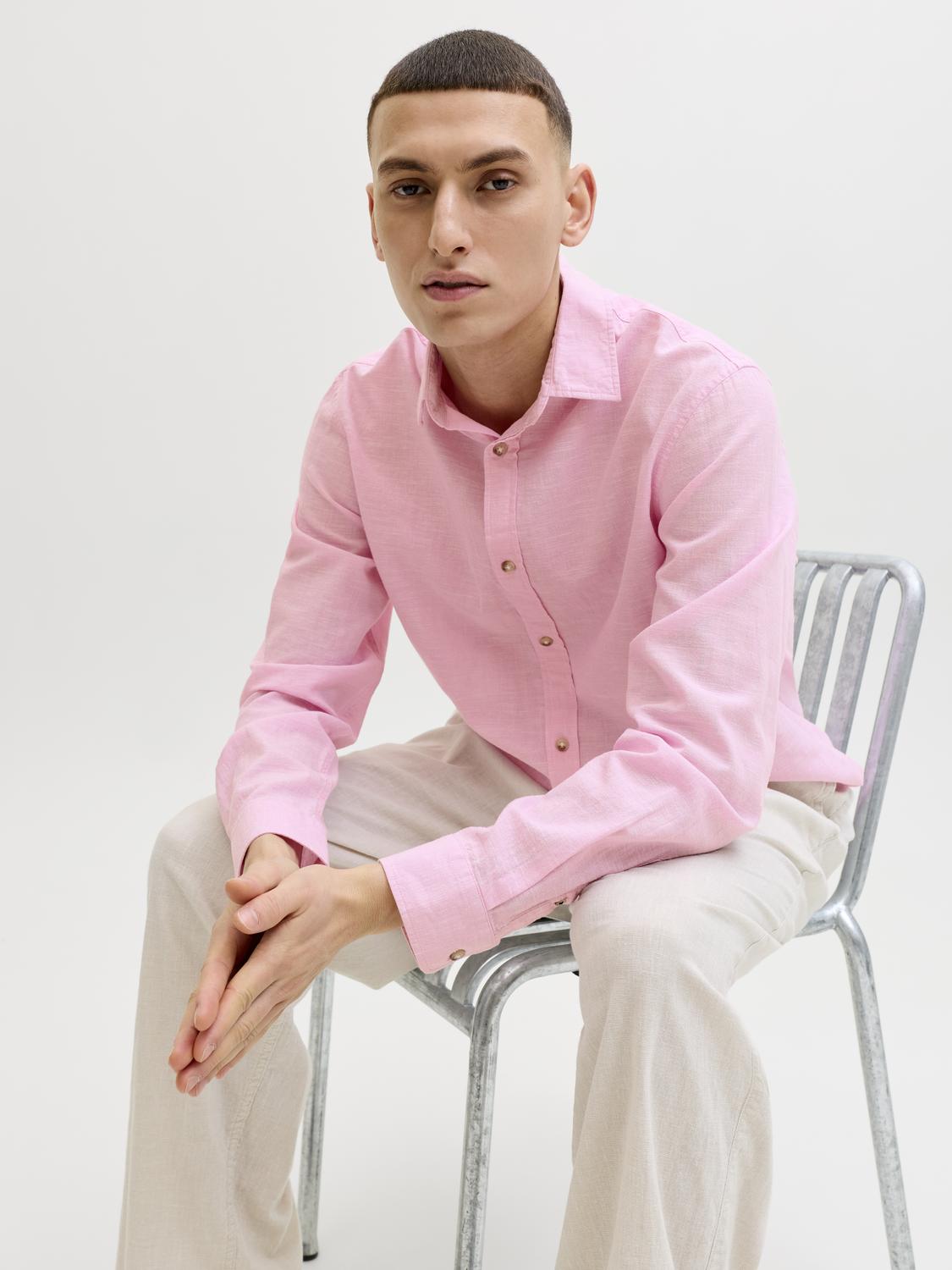 model_shot-creative