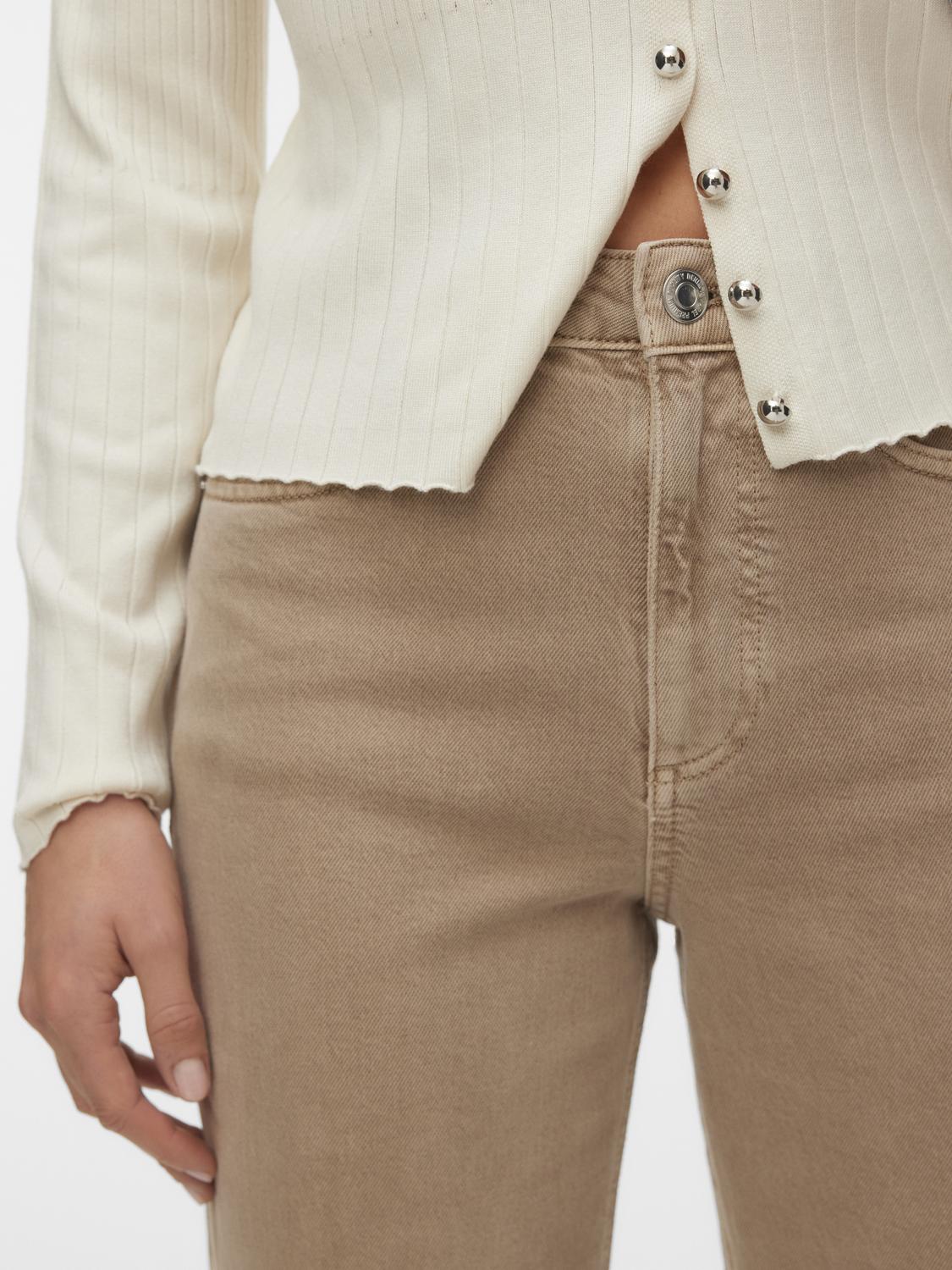 model_shot-detail