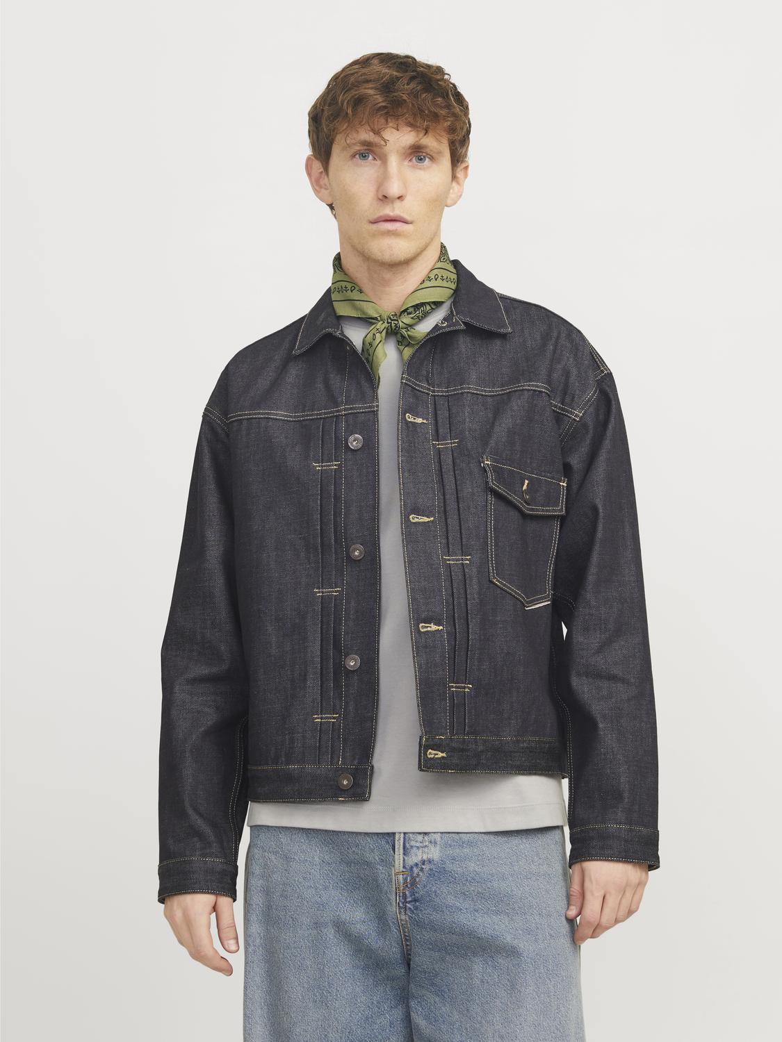 model_shot-front