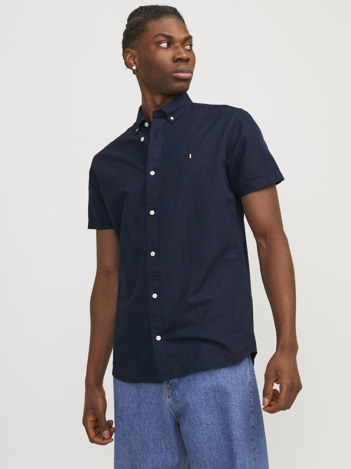 model_shot-front