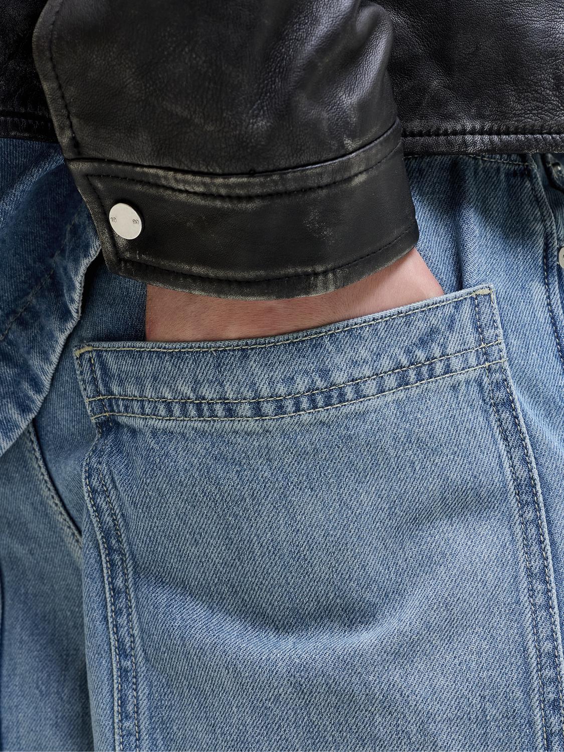 model_shot-detail