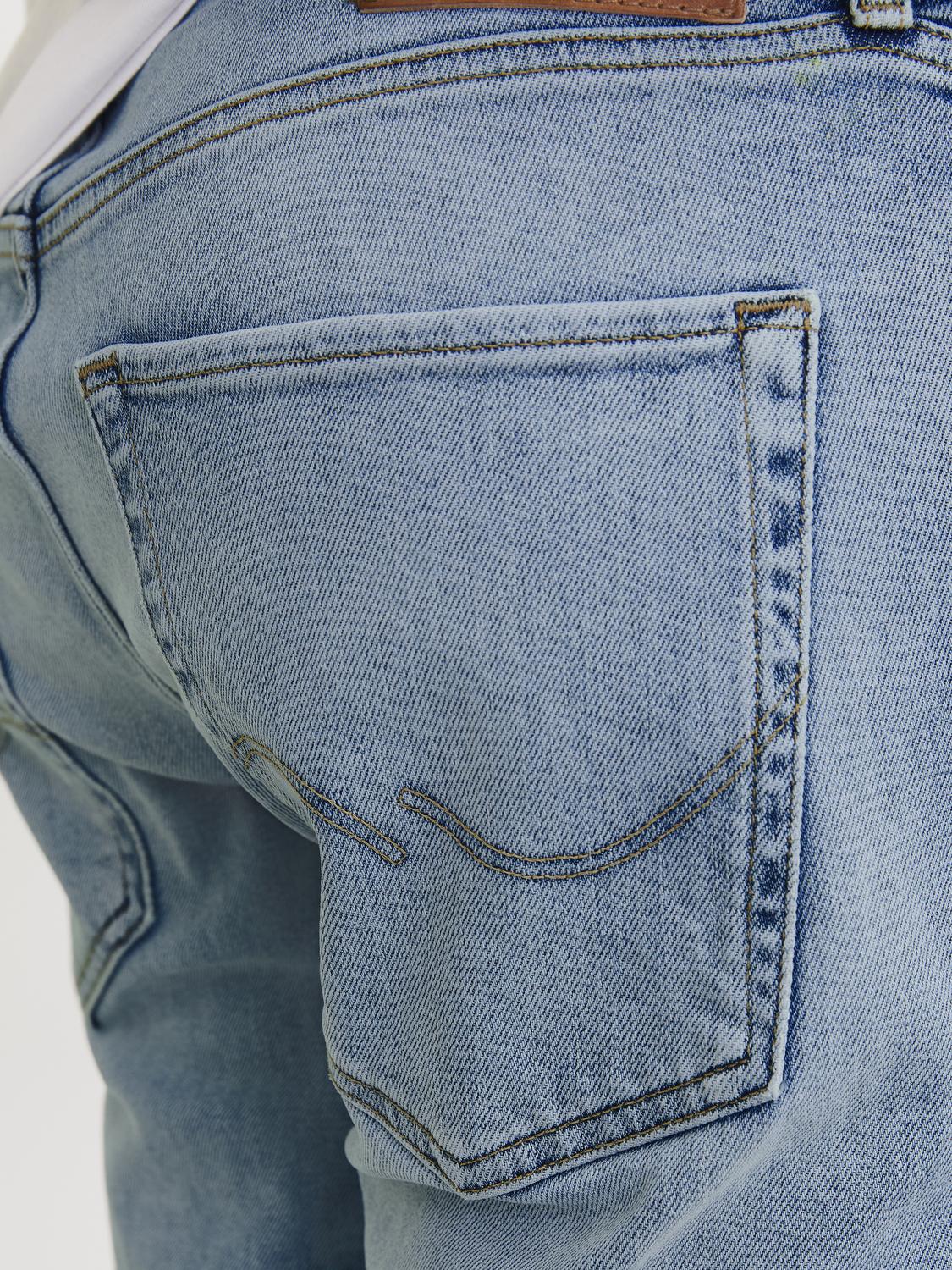 model_shot-detail