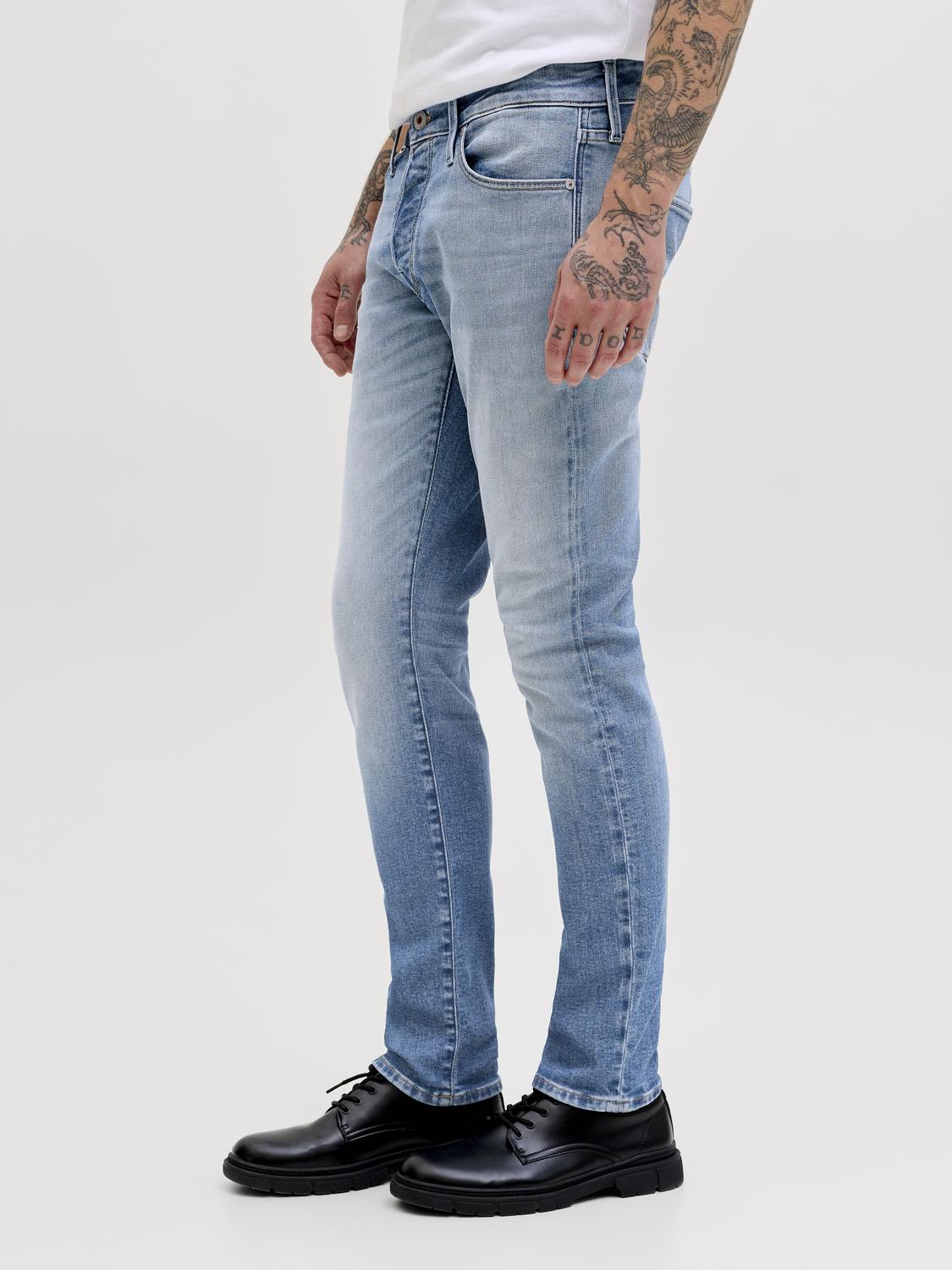 model_shot-detail