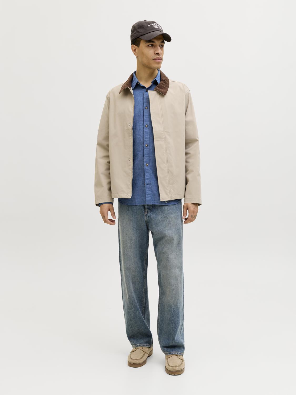 model_shot-front_full