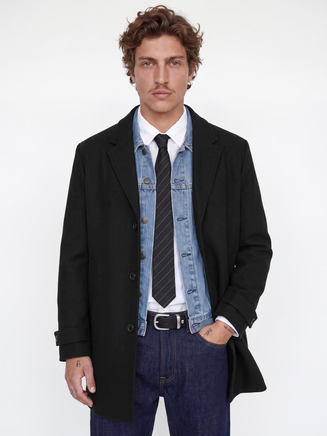 model_shot-front