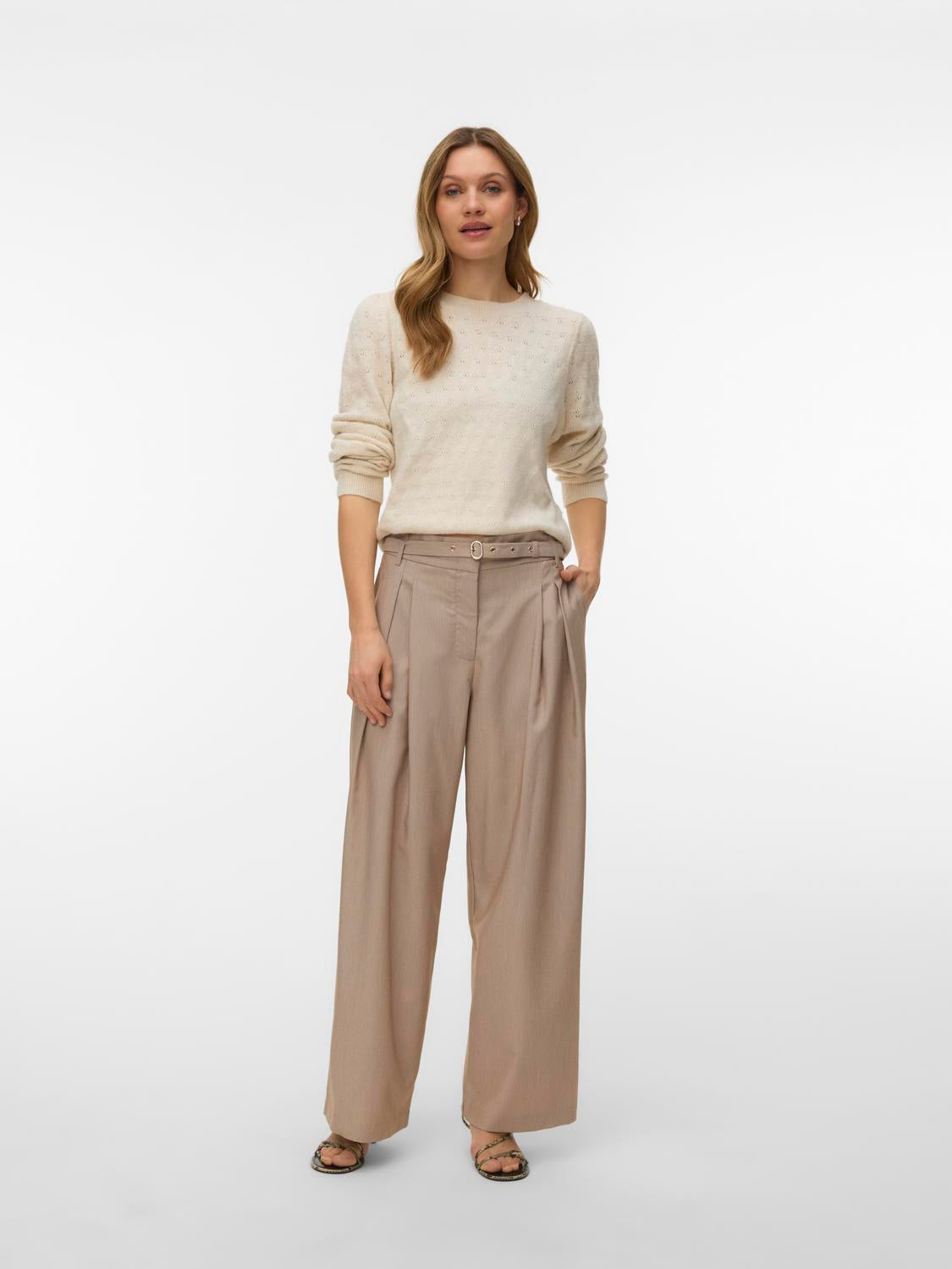 model_shot-front