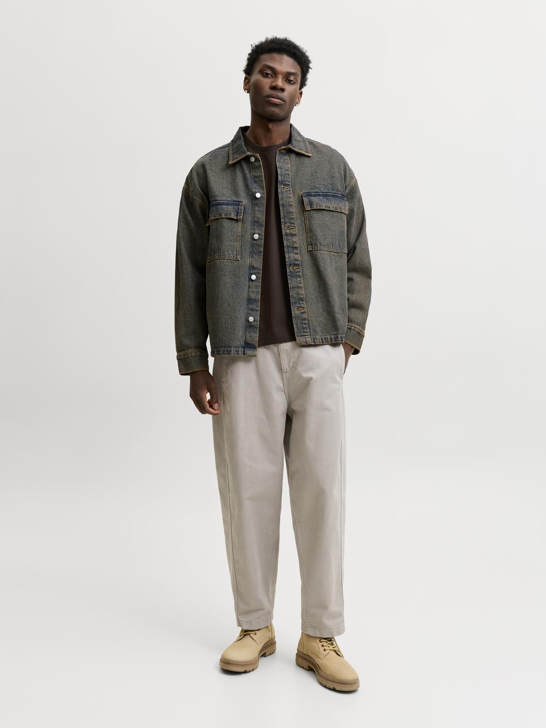 model_shot-front_full