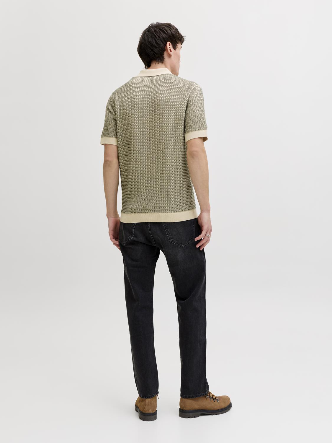 model_shot-back