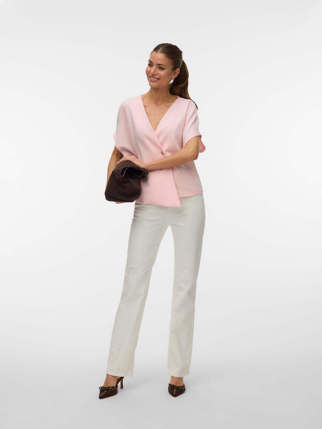 model_shot-front