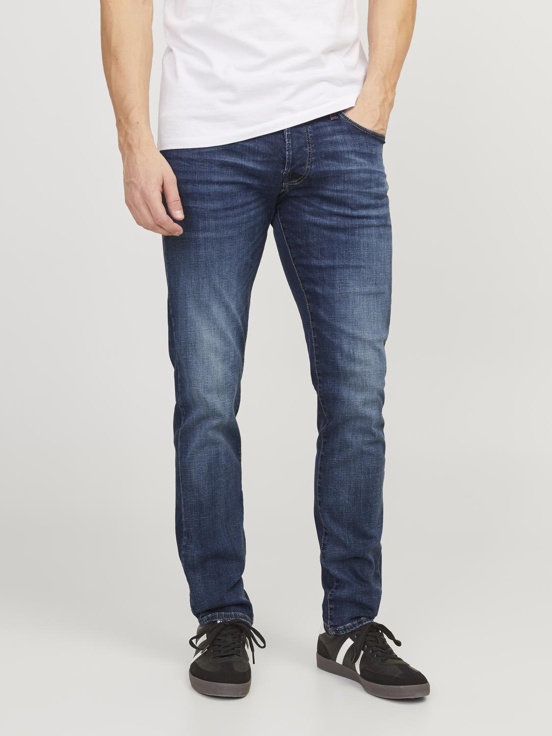 model_shot-front