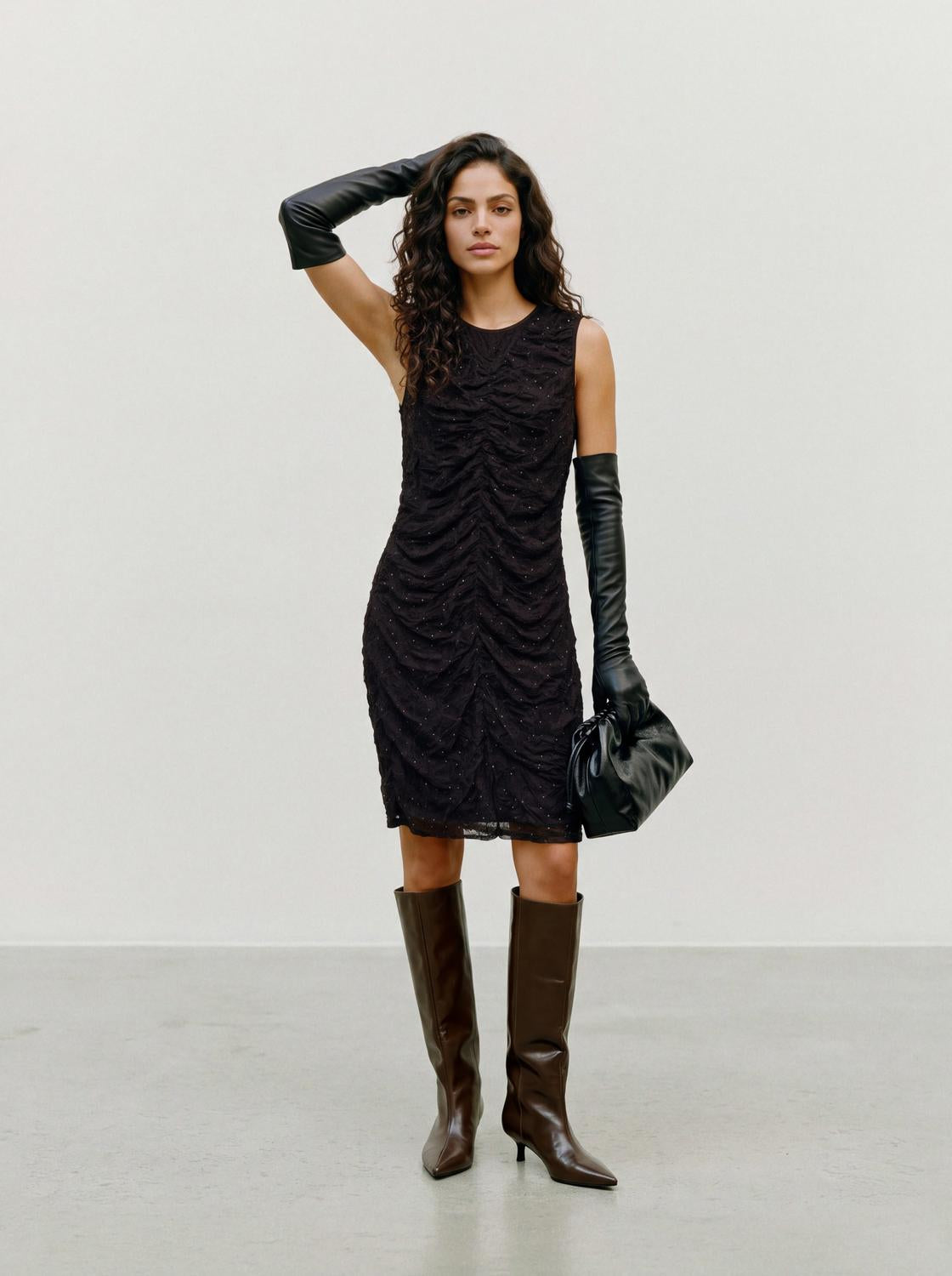 model_shot-front