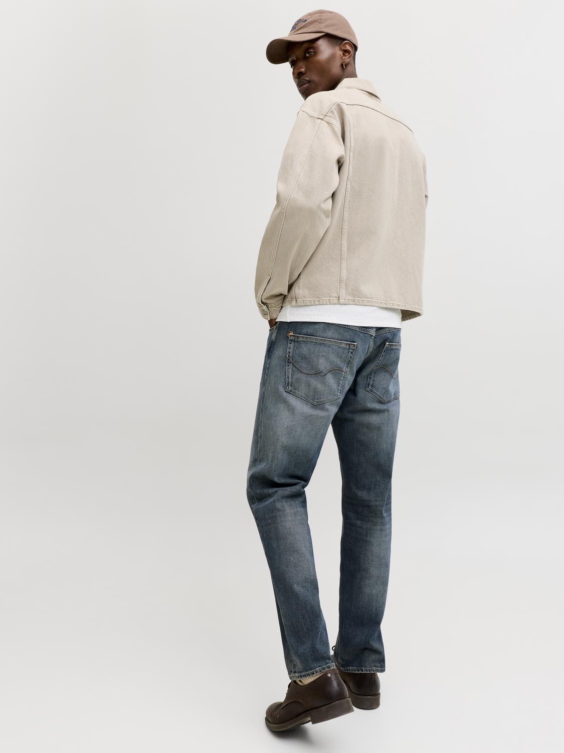 model_shot-creative