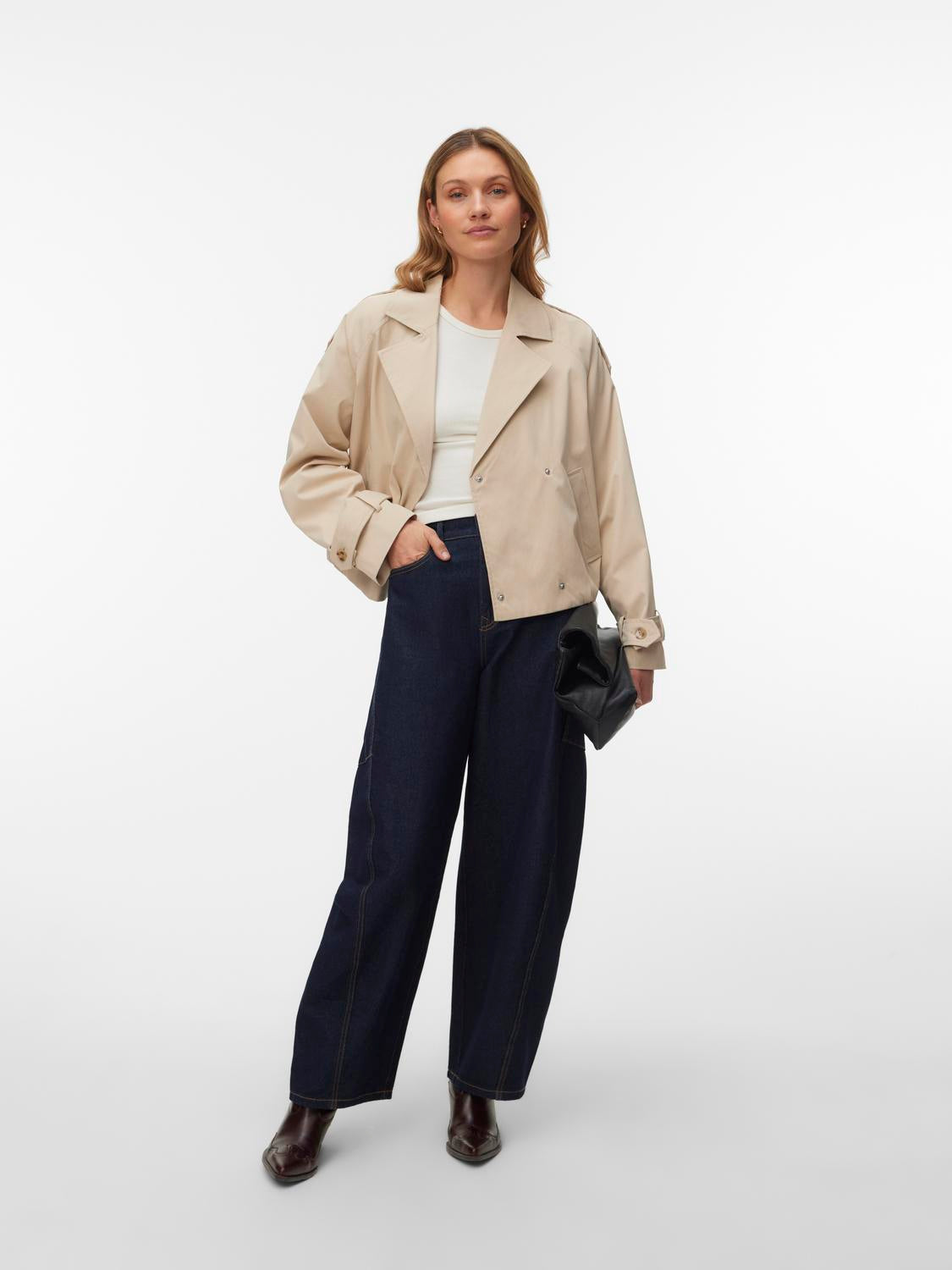 model_shot-front
