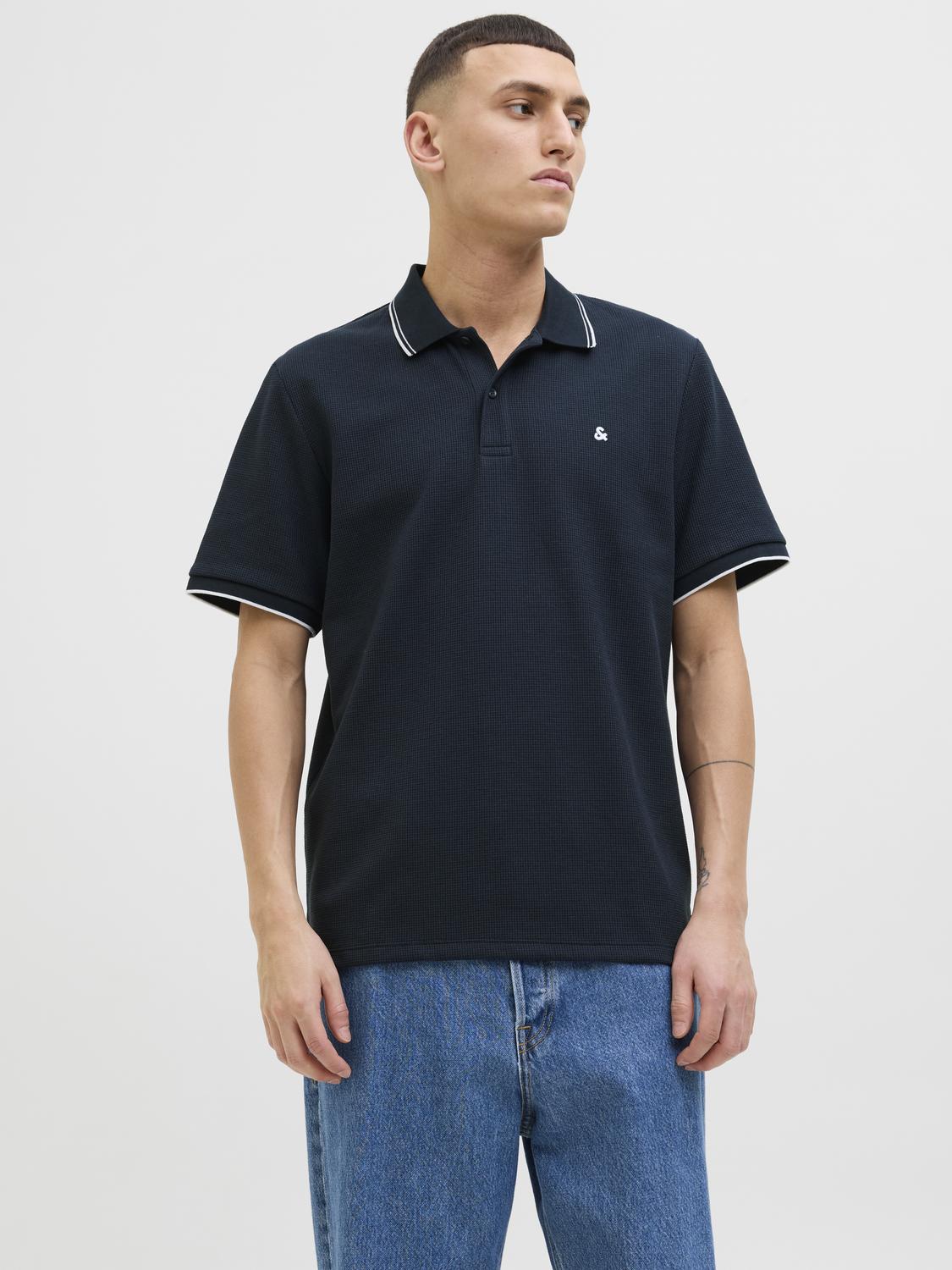 model_shot-front