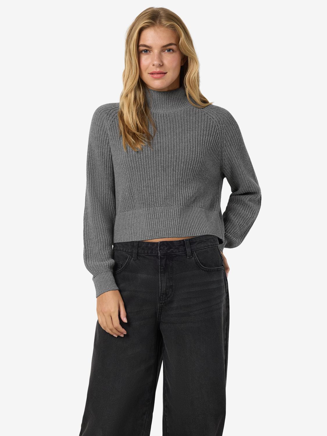 model_shot-front
