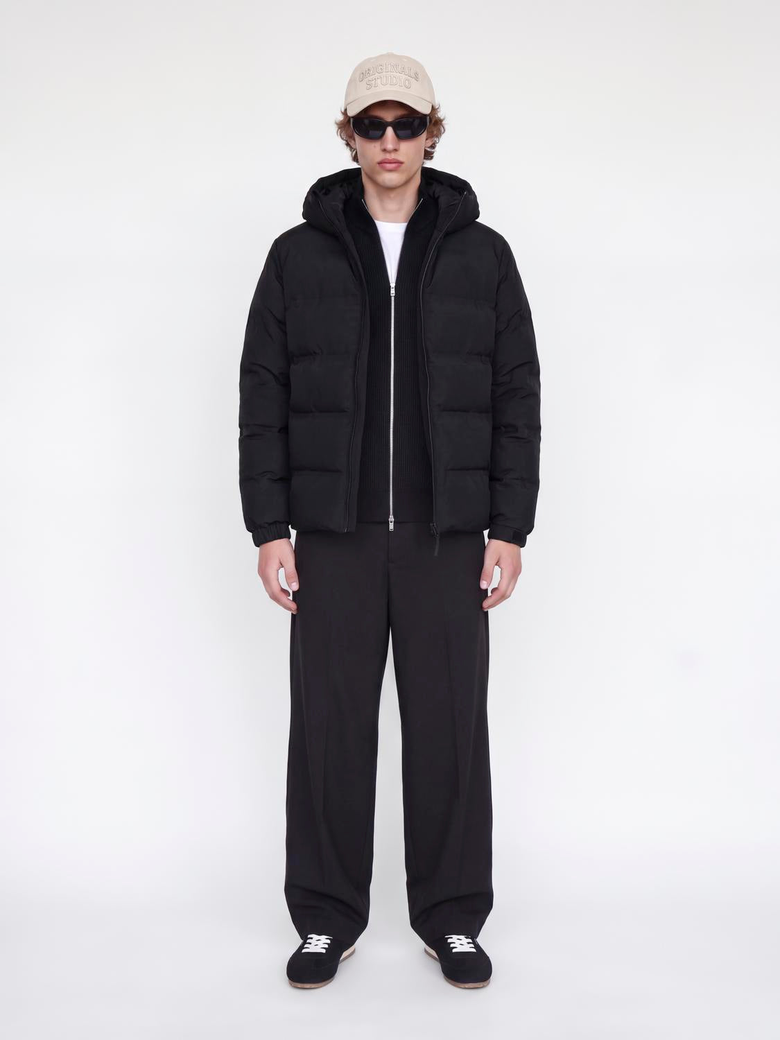 model_shot-front_full
