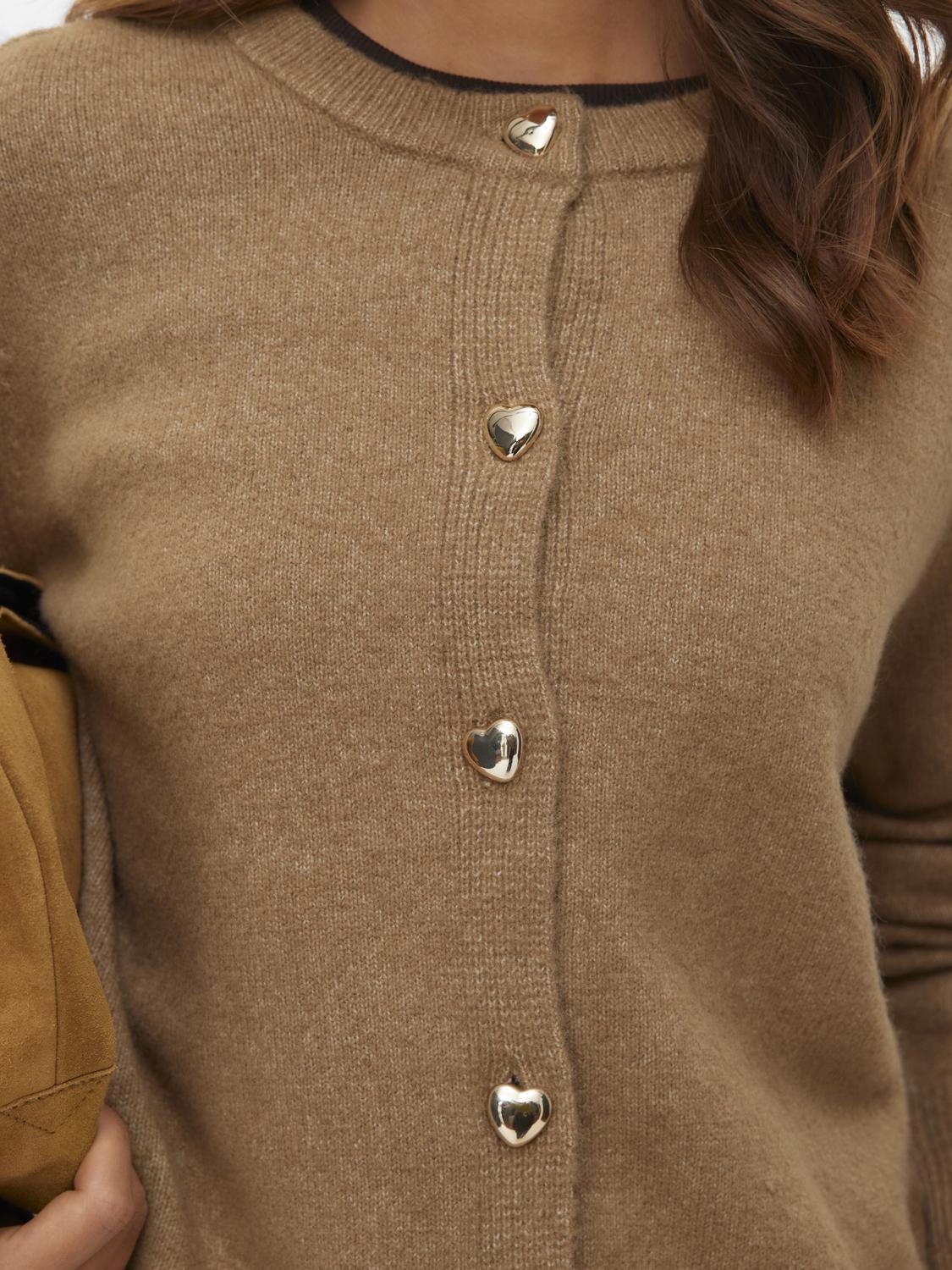 model_shot-detail