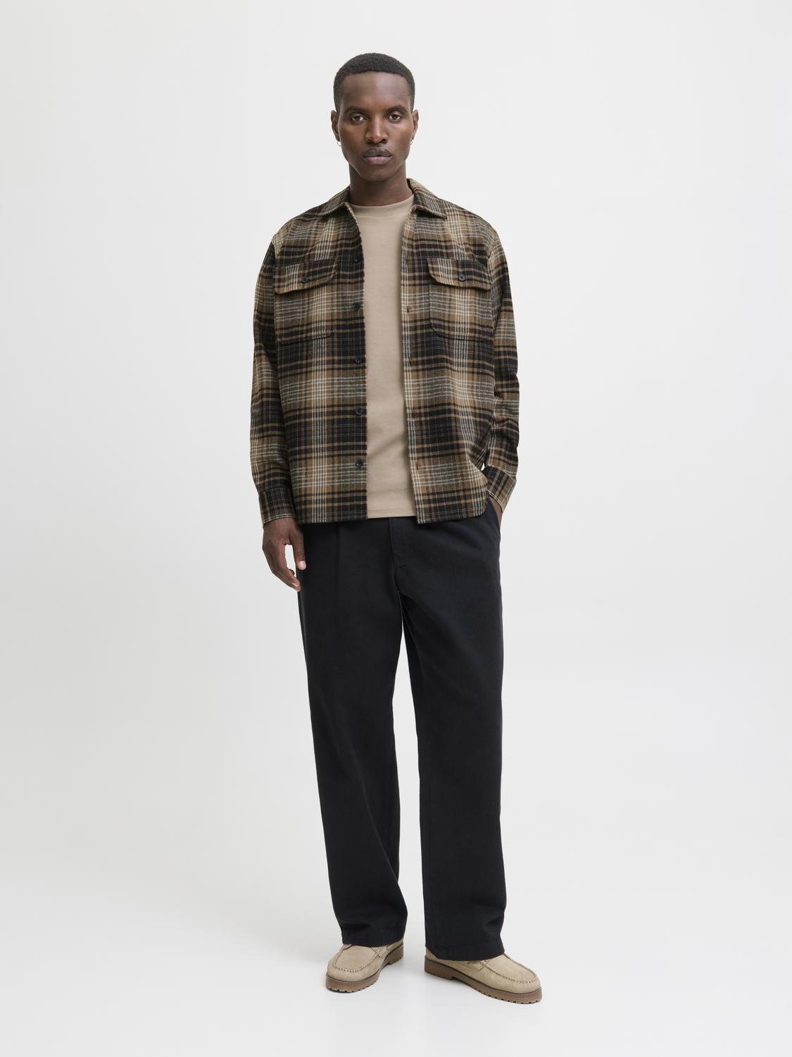 model_shot-front_full