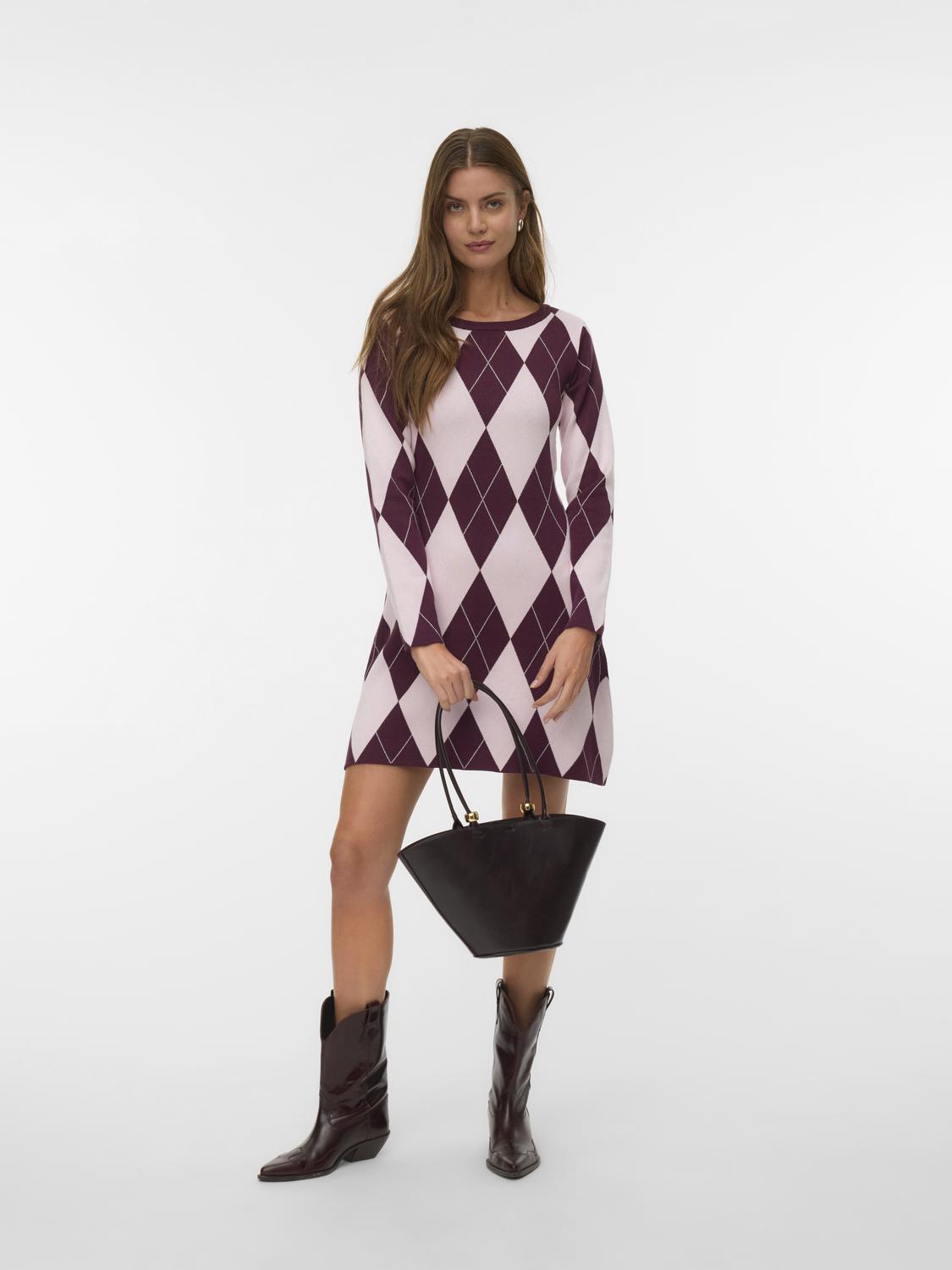 model_shot-front