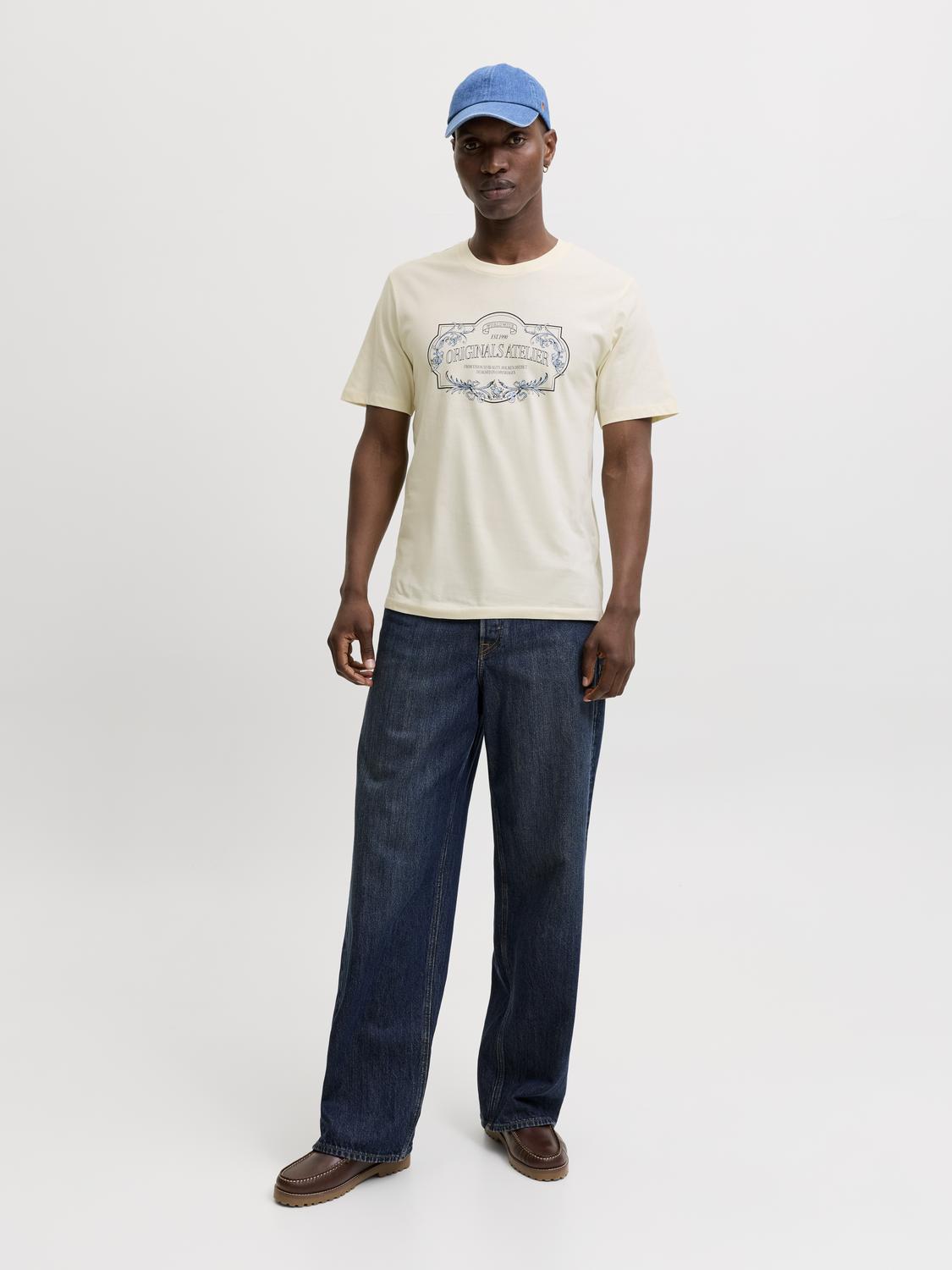 model_shot-front_full