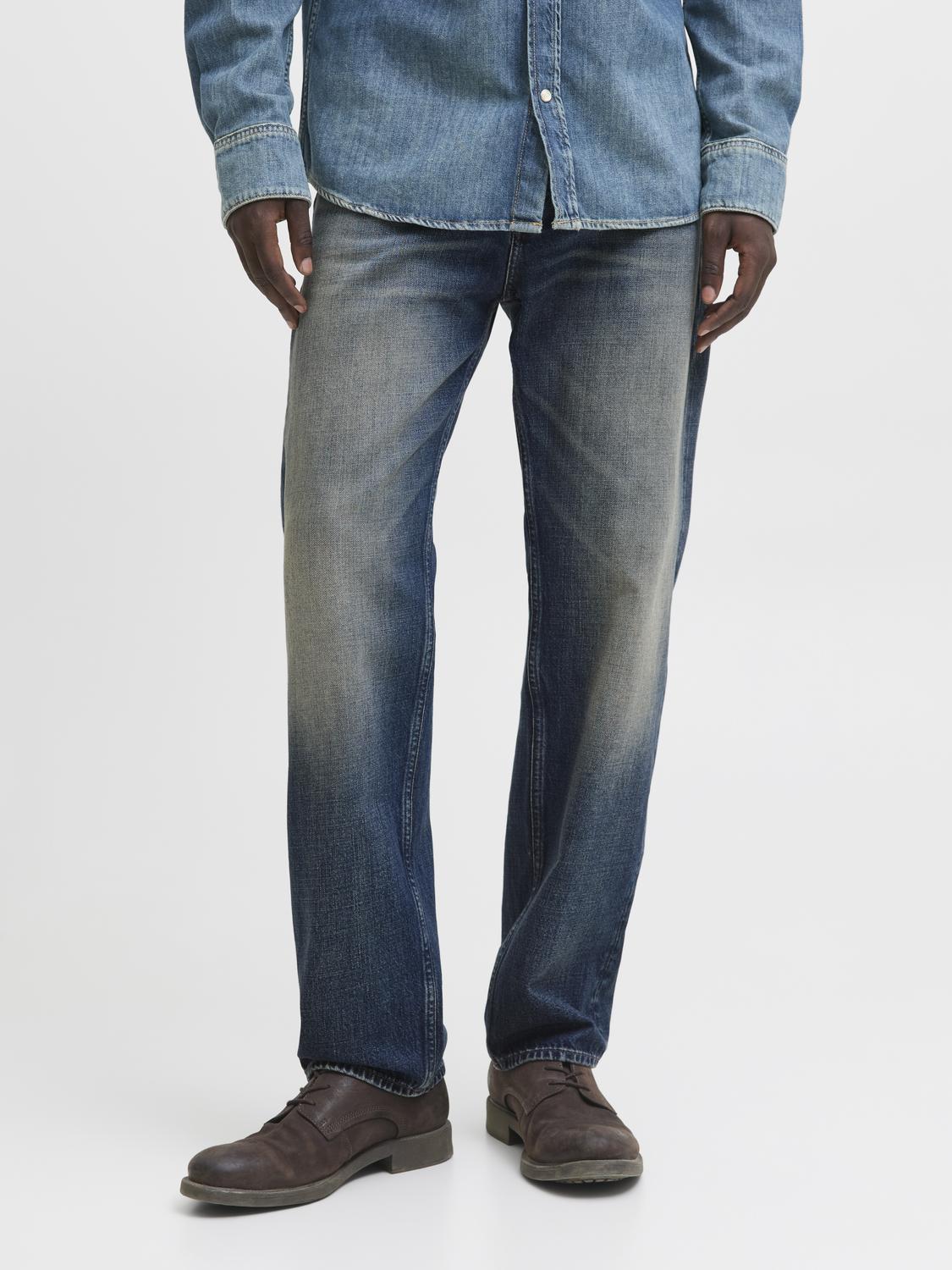 model_shot-front