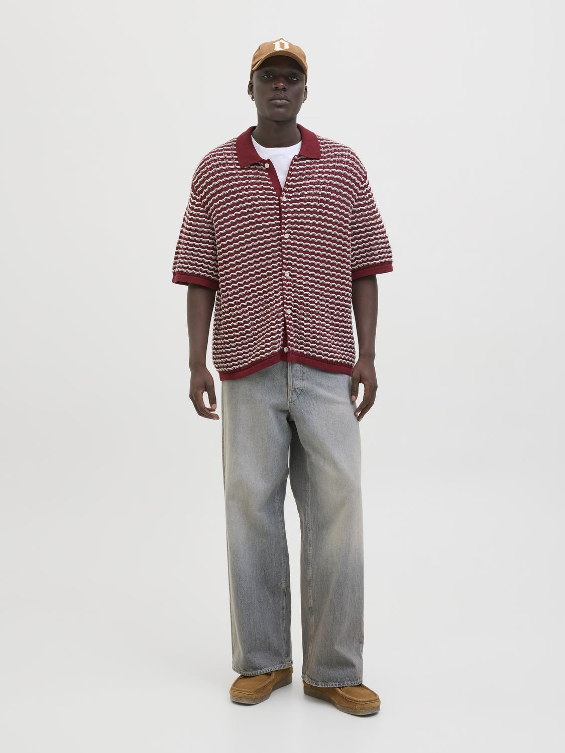 model_shot-front_full
