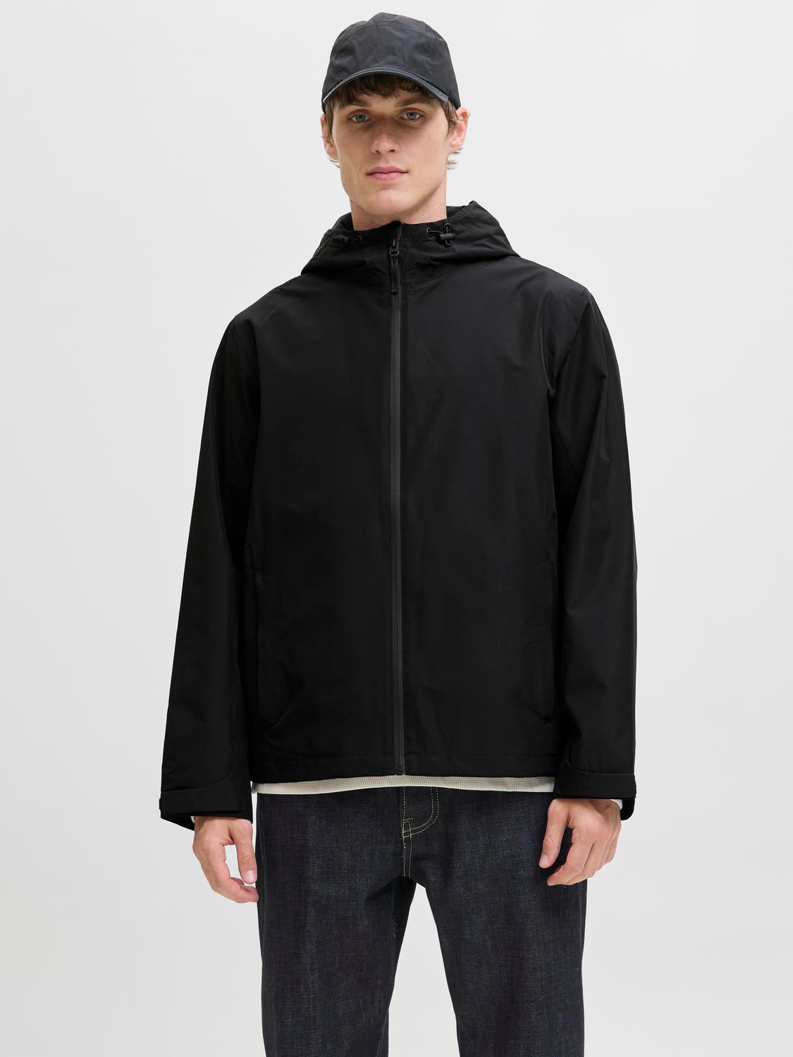 model_shot-front