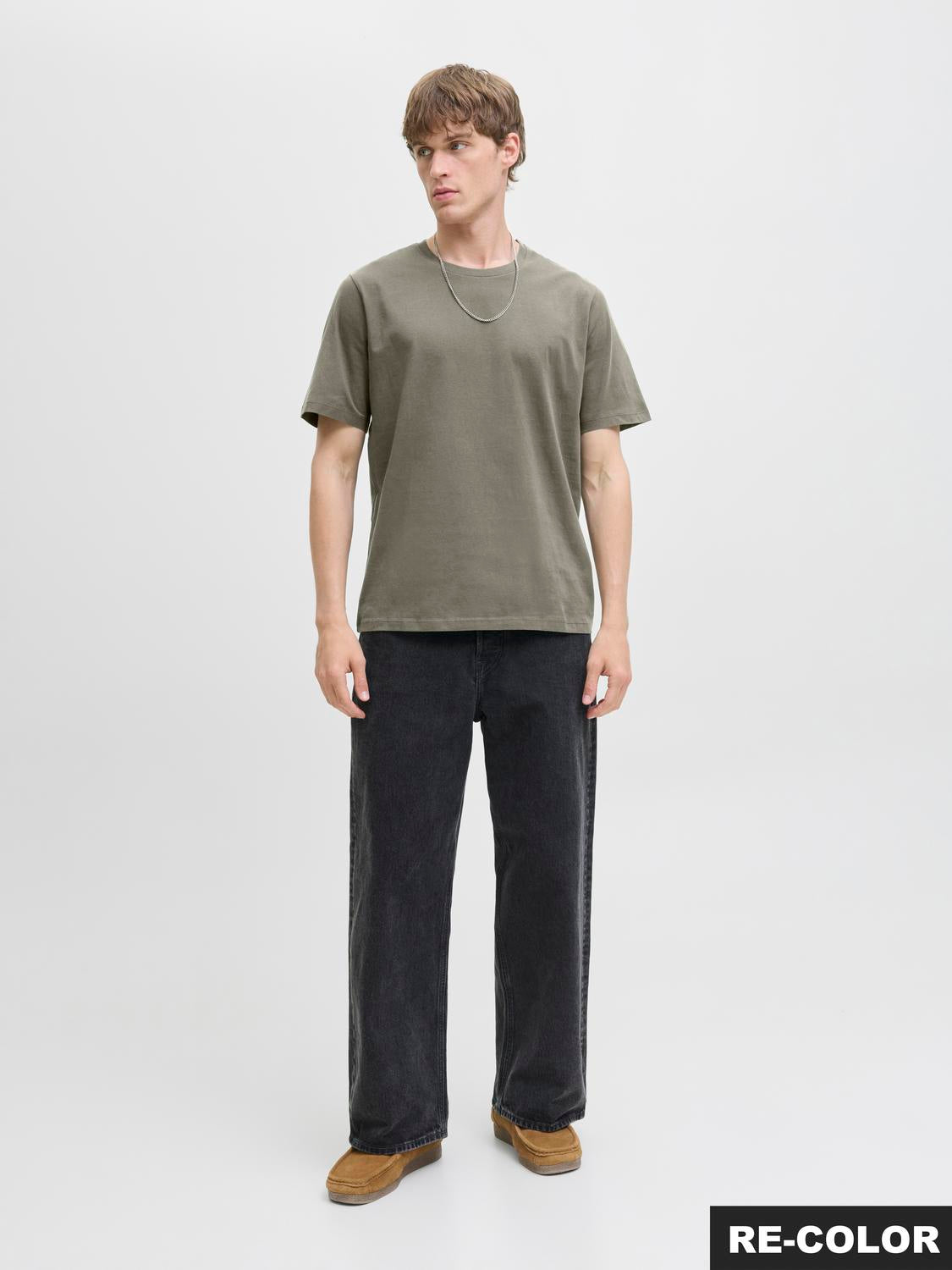 model_shot-front_full
